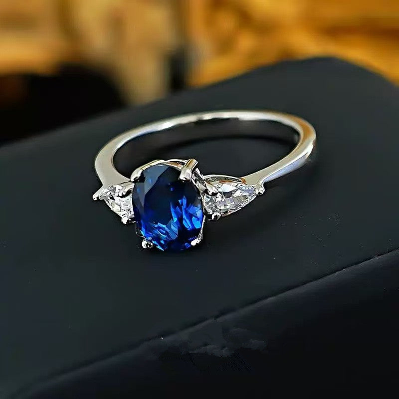 Marin Thorneau Ring | Gold 16k